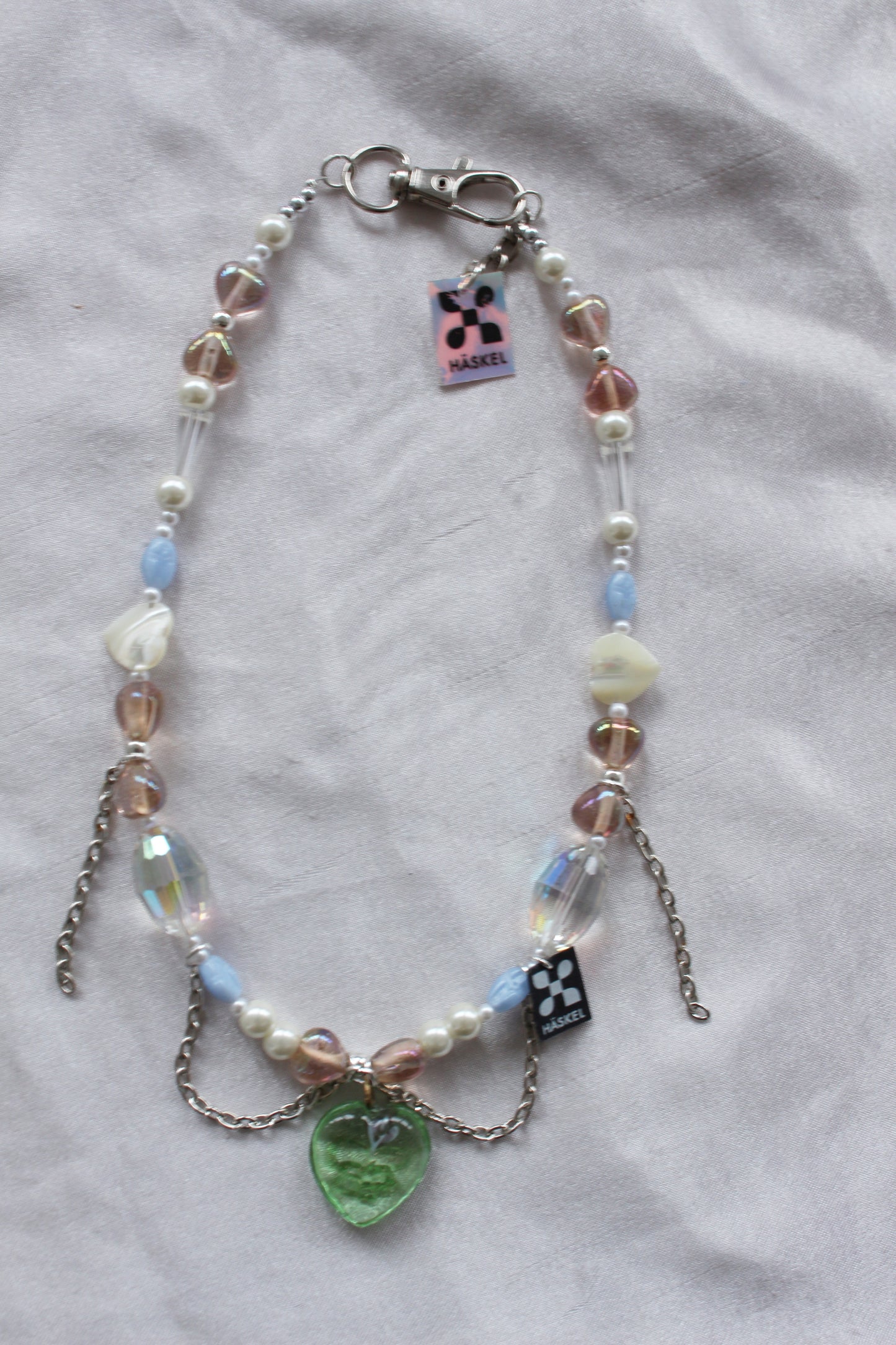 AMOR VESTIDO DE PASTEL NECKLACE